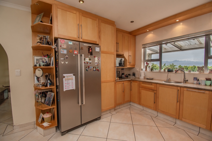 3 Bedroom Property for Sale in Heldervue Western Cape